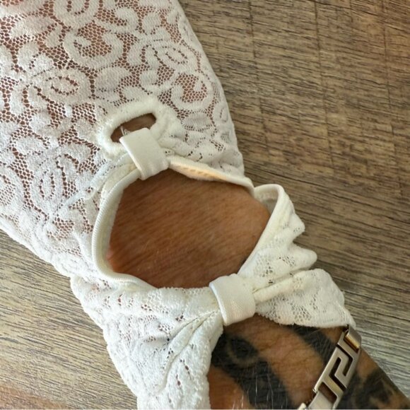 Vintage White Lace Gloves Cutout Wrist Length Formal Bridal Wedding Halloween - Picture 3 of 8